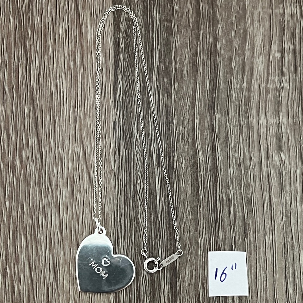 Mom‎ charm necklace - Picture 2 of 7